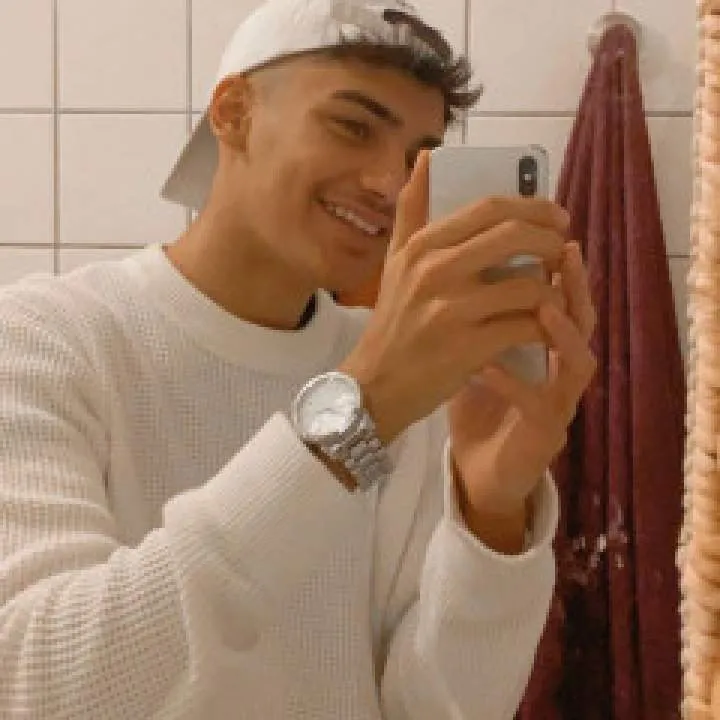 Momo34( Photo On Jungo Live