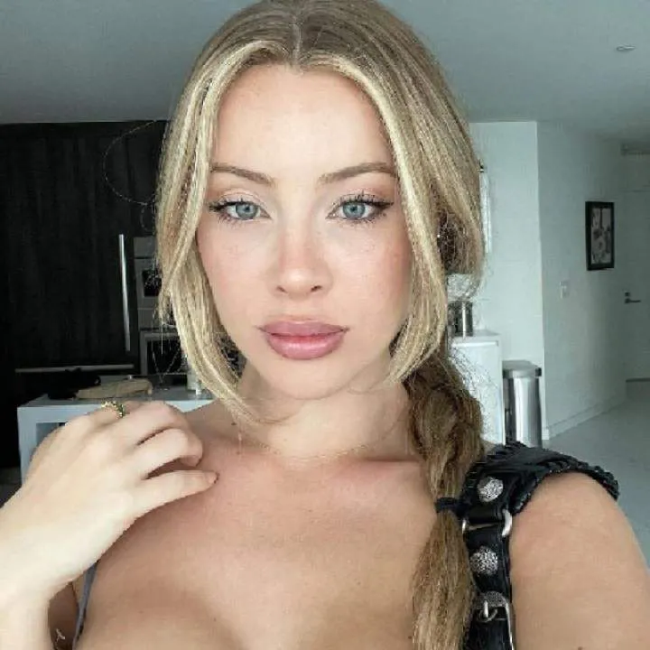 Underme.... Photo On Jungo Live