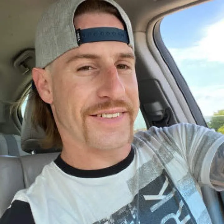 Topher Photo On Jungo Live