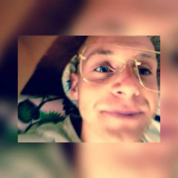 Robercik Photo On Jungo Live