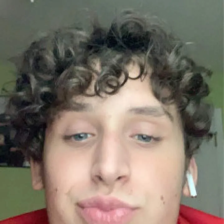 Louie Photo On Jungo Live