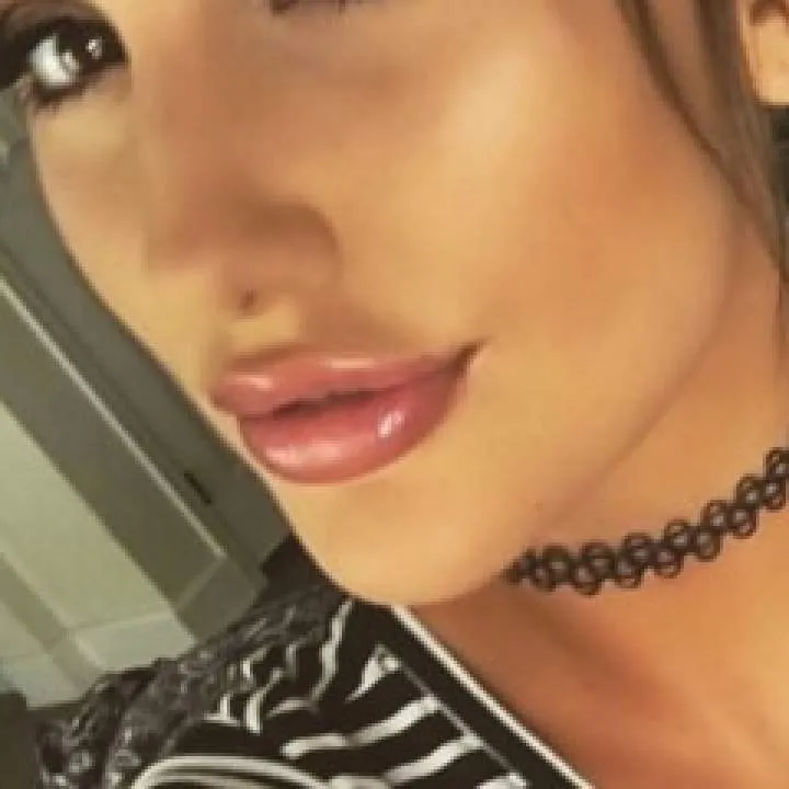 Clara Photo On Jungo Live