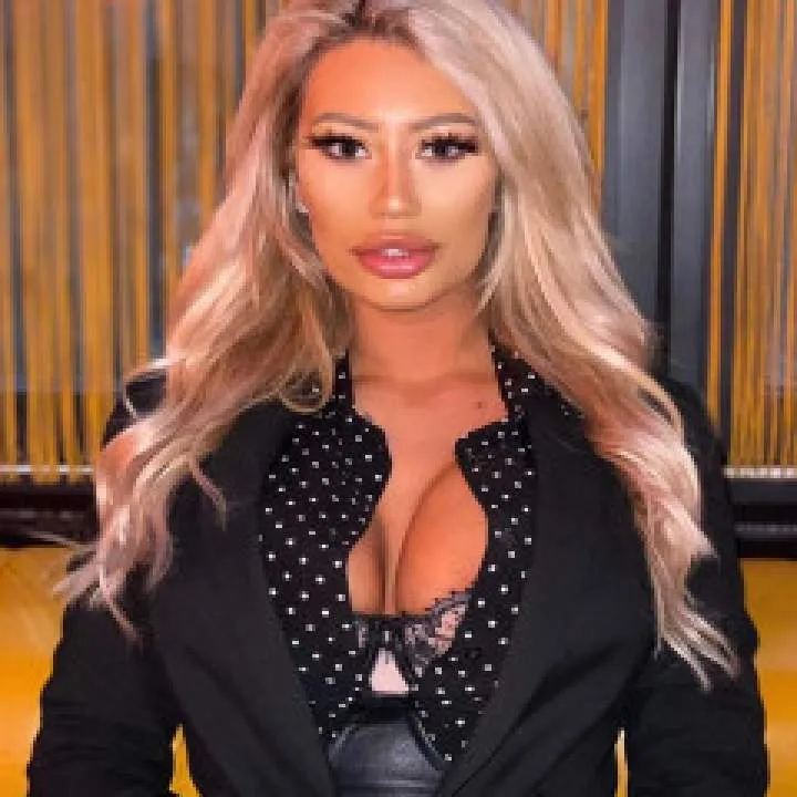 Tori Photo On Jungo Live