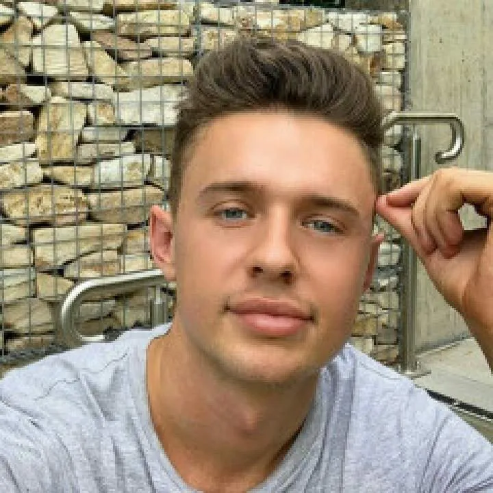 Hughes Photo On Jungo Live