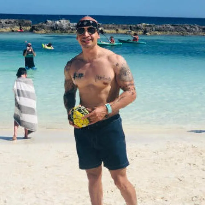 Avalos Photo On Jungo Live