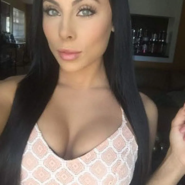 Justina Photo On Jungo Live