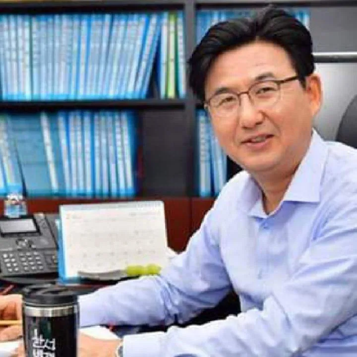 Christopher Photo On Jungo Live