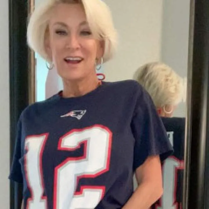 Naomi Photo On Jungo Live