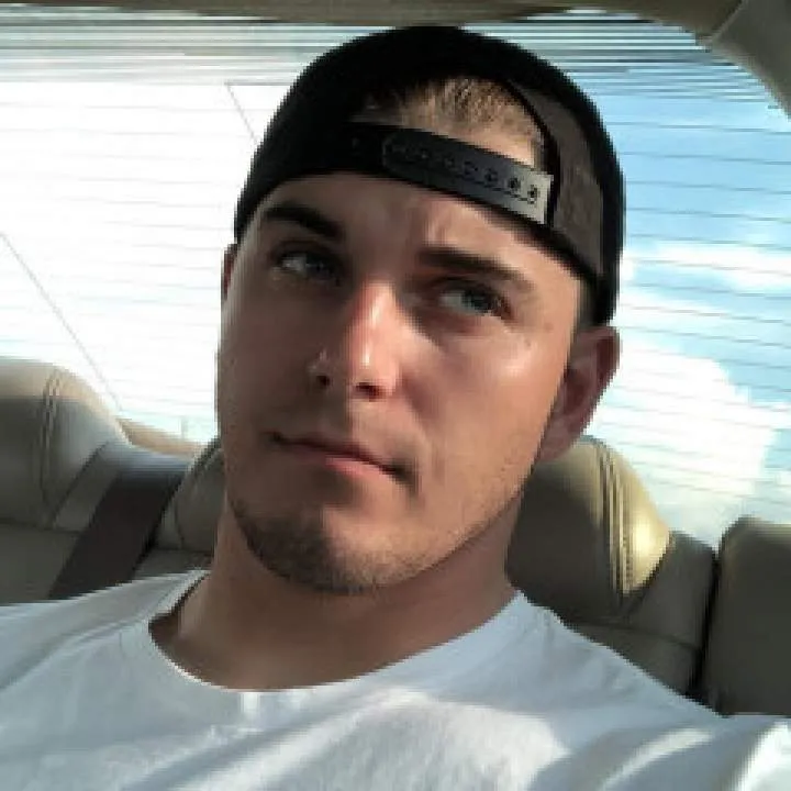 Lewis Photo On Jungo Live