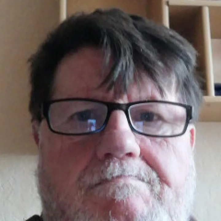 Uwe Uwe Photo On Jungo Live