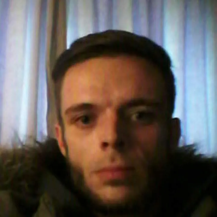 Lee........ Photo On Jungo Live