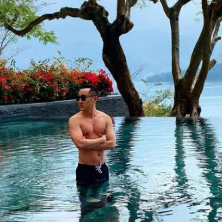 J_lee Photo On Jungo Live