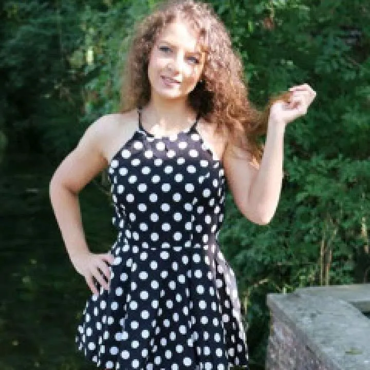 Sarah Photo On Jungo Live