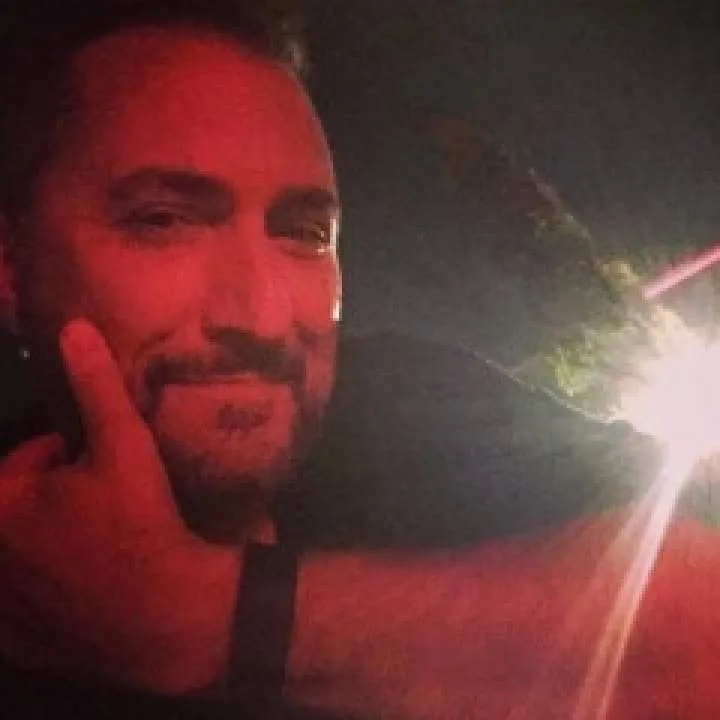 Robert.word Photo On Jungo Live