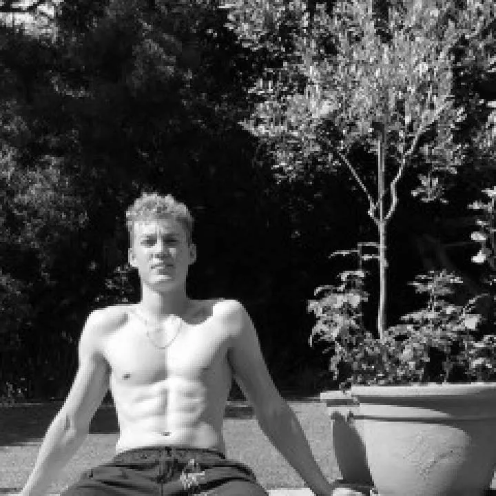 Sean Photo On Jungo Live