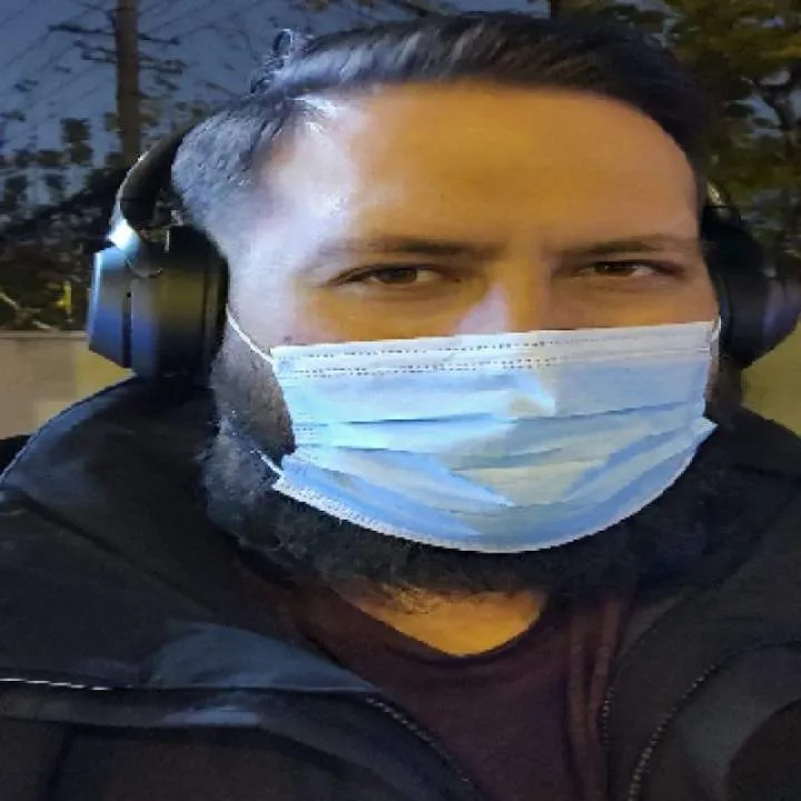 Henzo Photo On Jungo Live