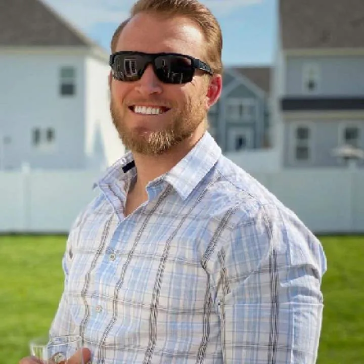 Steve .... Photo On Jungo Live