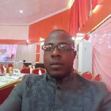 Tom Photo On Jungo Live