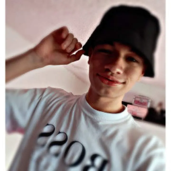 Estaban17 Photo On Jungo Live