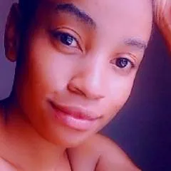 Thee Golden Chic ๐๐