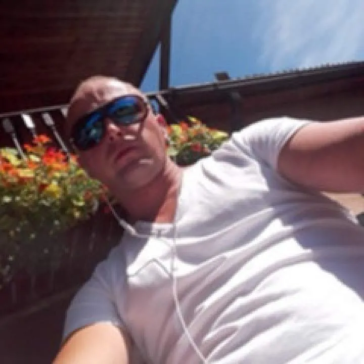 Guest Photo On Jungo Live