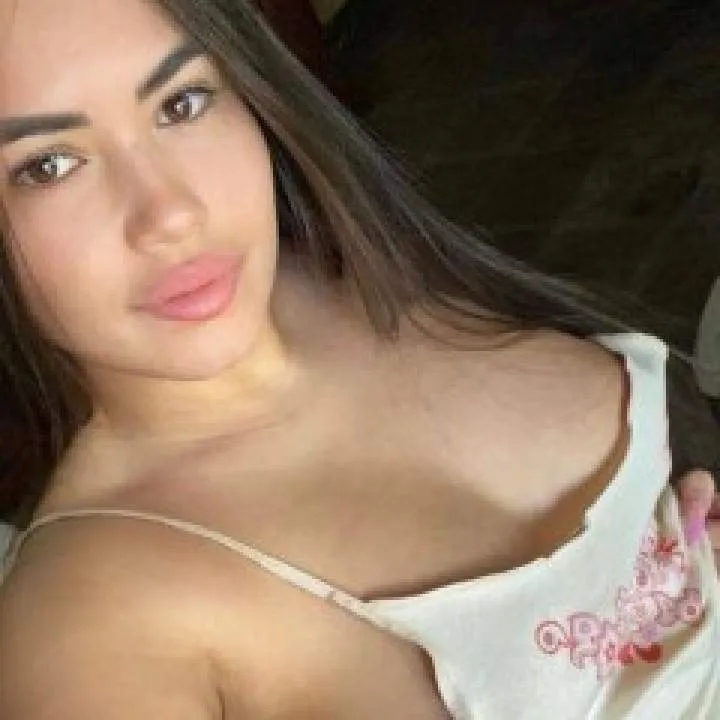 Moore Photo On Jungo Live