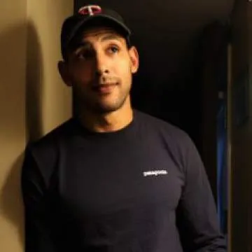 Adam Photo On Jungo Live