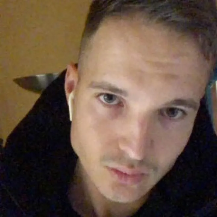 Chris........ Photo On Jungo Live