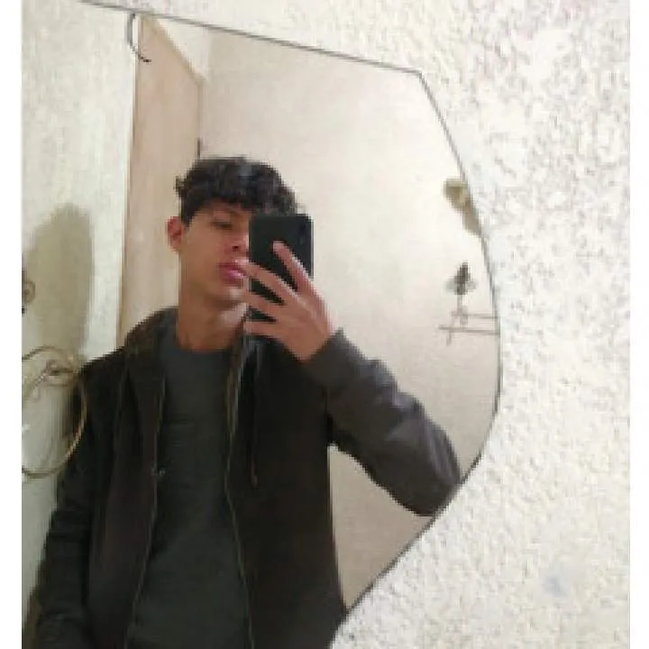 Axel Photo On Jungo Live