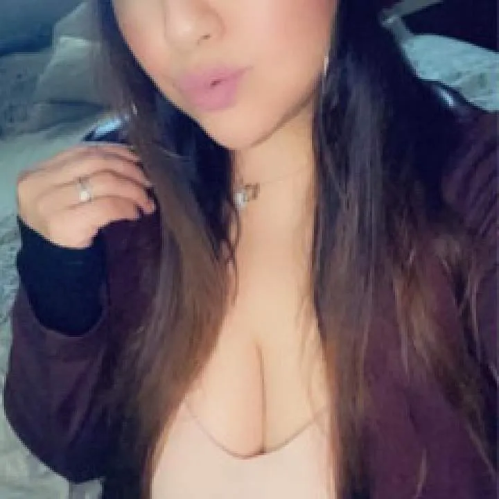 Mic Hallanna Rose Photo On Jungo Live