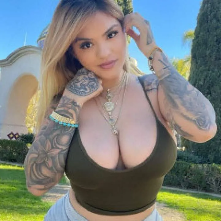 Goddesslindaa Photo On Jungo Live