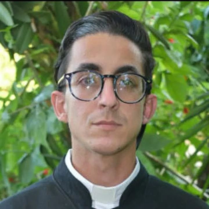 Izuan Photo On Jungo Live