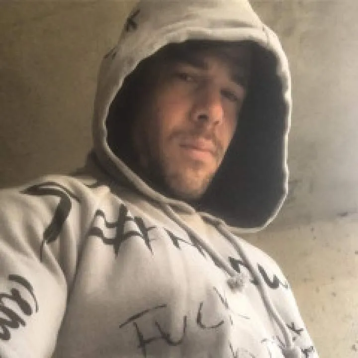 Robert ........ Photo On Jungo Live