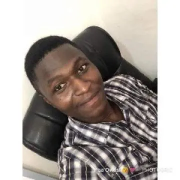 Qwesi Fine Photo On Jungo Live