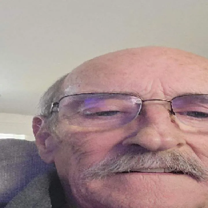 Hombre Photo On Jungo Live