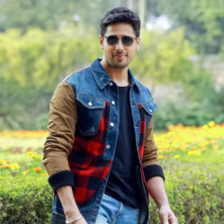 Mukesh Photo On Jungo Live