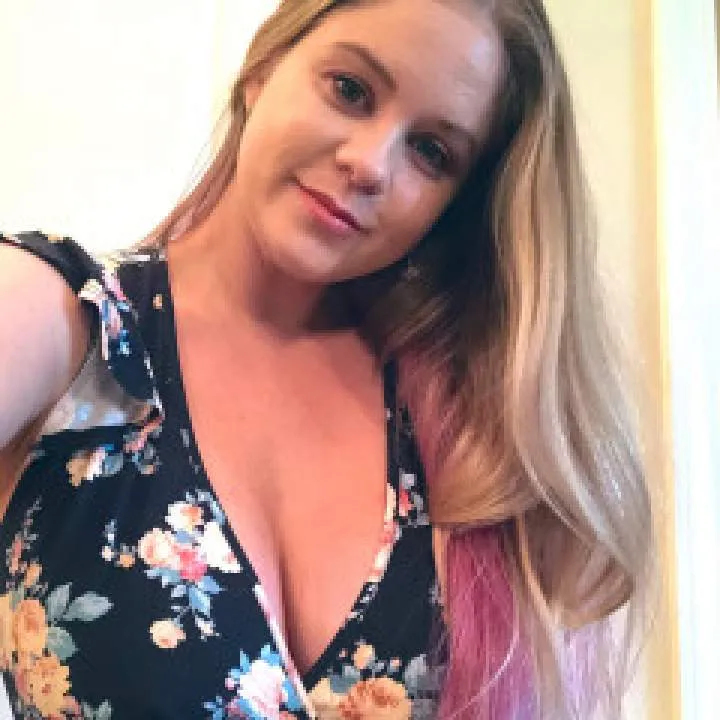 Saranova Photo On Jungo Live