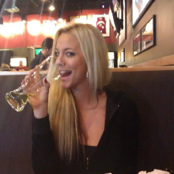 Kelly Photo On Jungo Live