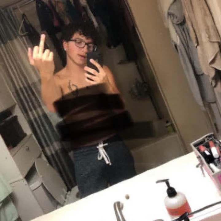 Caeden.r Photo On Jungo Live