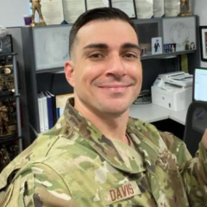 Warren Photo On Jungo Live