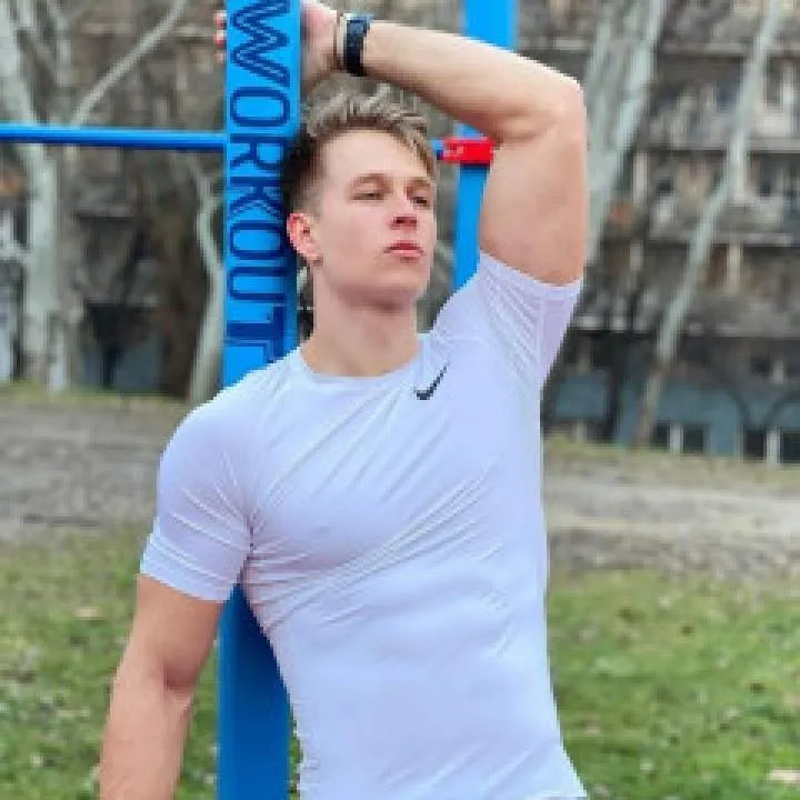 Max Photo On Jungo Live