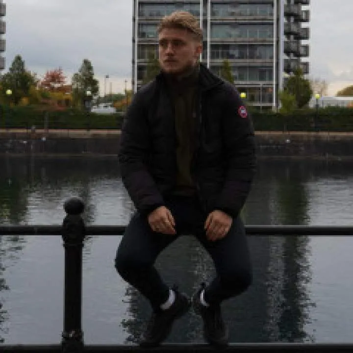 R.t. Photo On Jungo Live