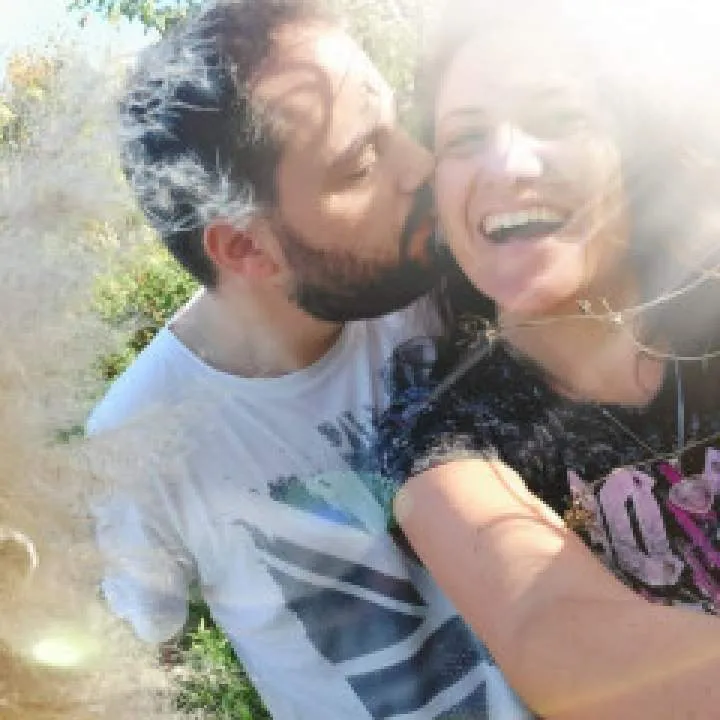 Caroyari Photo On Jungo Live