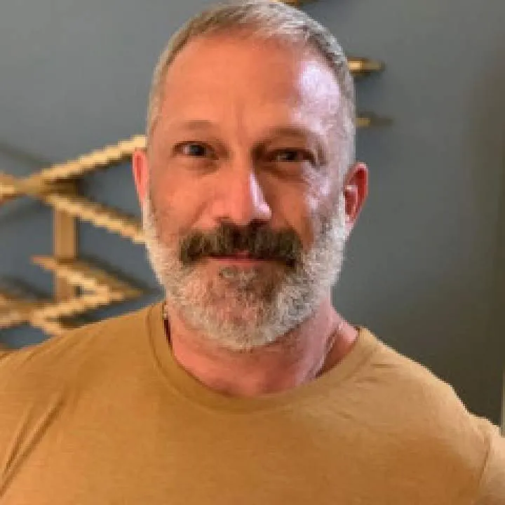 Lewis Photo On Jungo Live