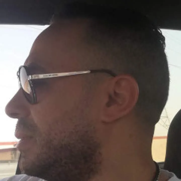 Titen Photo On Jungo Live