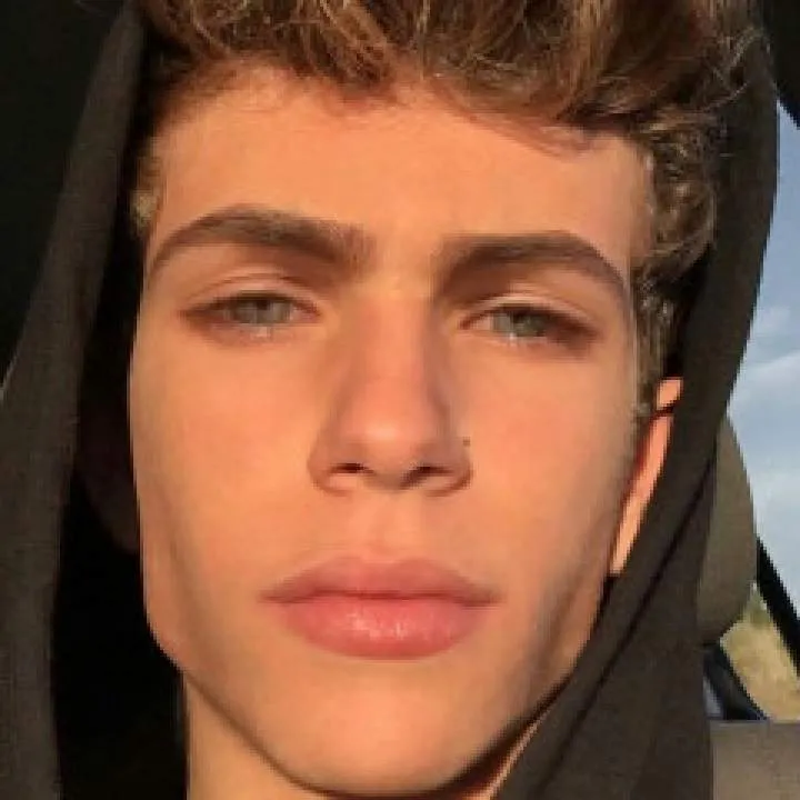 Sams:> Photo On Jungo Live