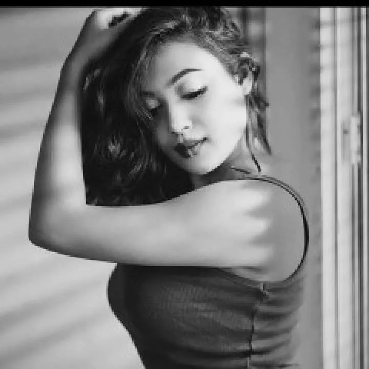 Naziya Photo On Jungo Live