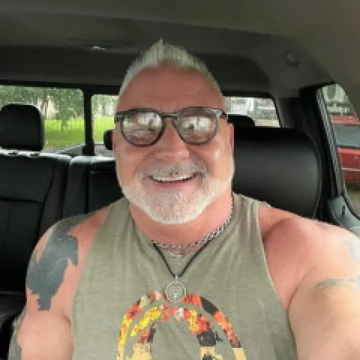 Alex Roland Smith Photo On Jungo Live