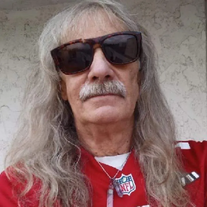 Timothy Tongue Photo On Jungo Live