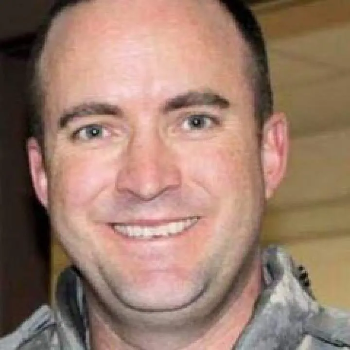 Tom Photo On Jungo Live